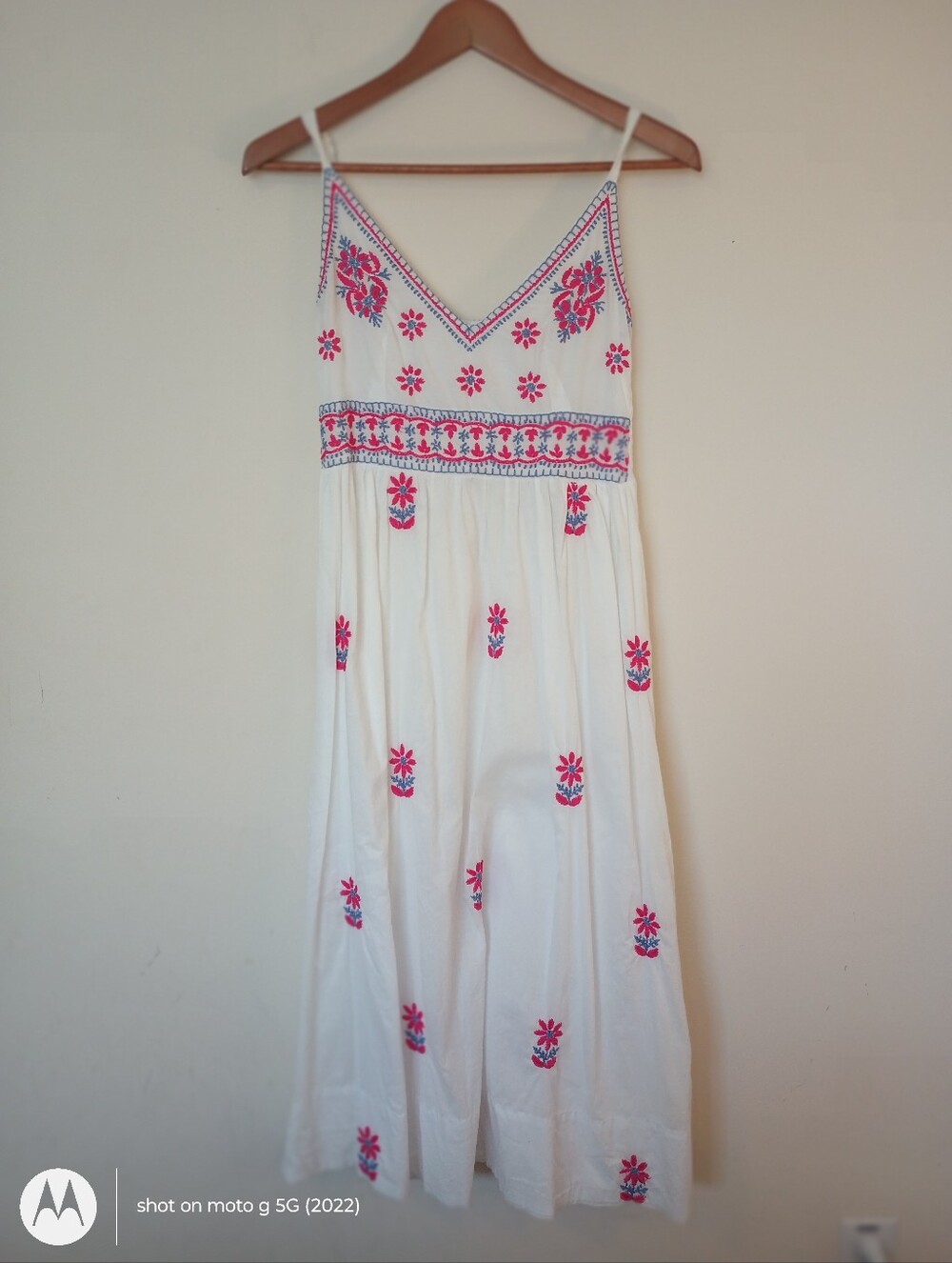 Gretchen Scott Cotton White Floral Embroidered Maxi Dress with Pink Size S